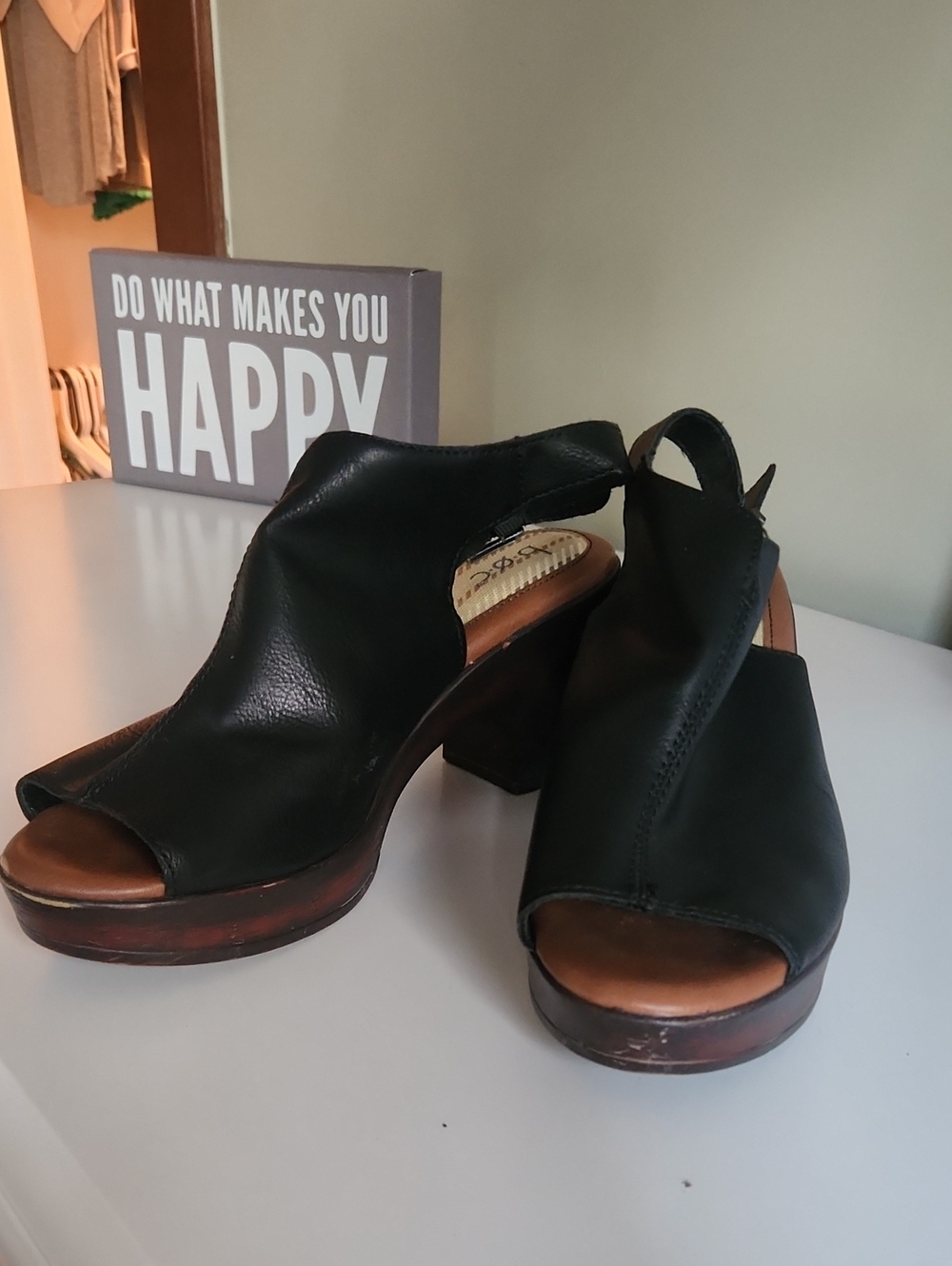 boc Black Leather Open-Toe Block Heel Sandals